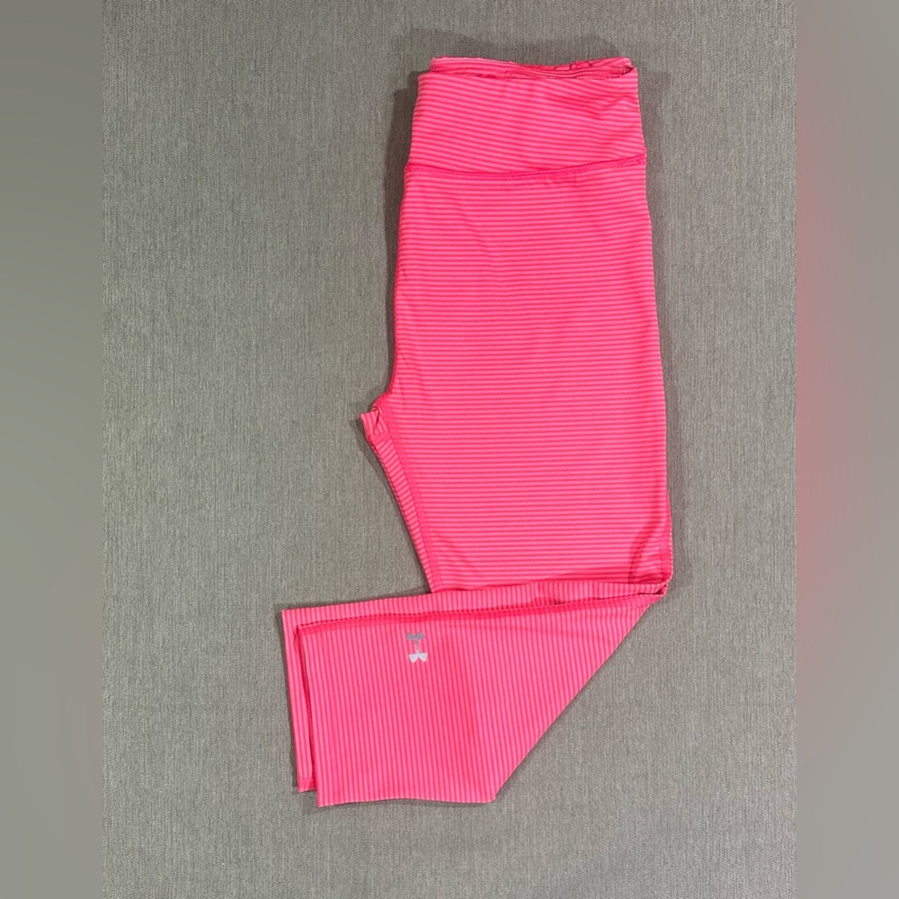 Under Armour Crop compression leggings SIZE Medium